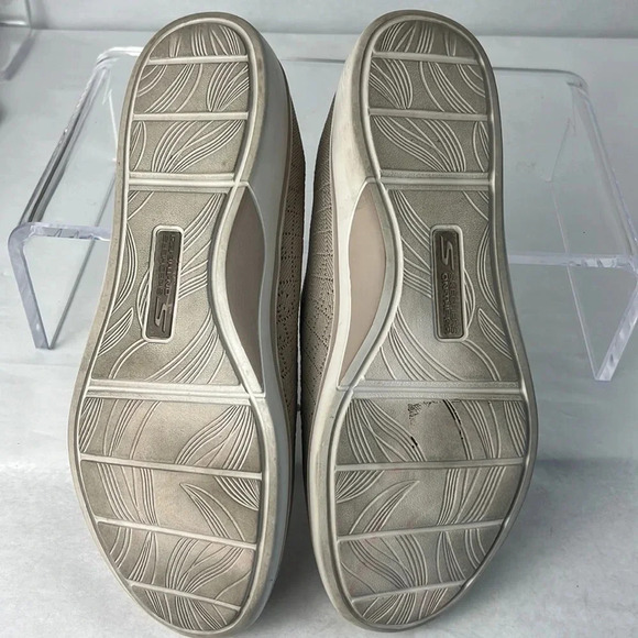 SKECHERS On The Go Performance Arch Fit Uplift Knit Lace-Up Detail Taupe Size 11 - Picture 14 of 14